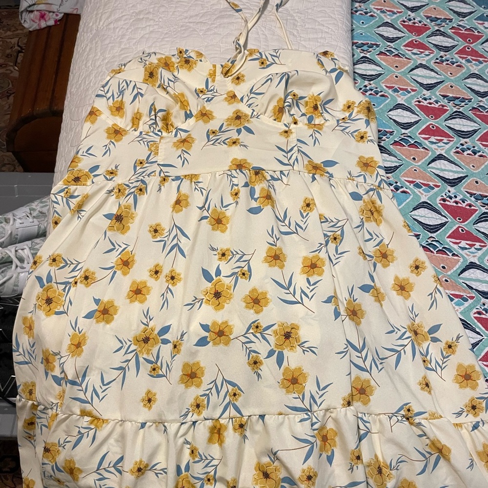 Brand new Shein dress. Size 2XL (16). Never worn. Waited too long to return.